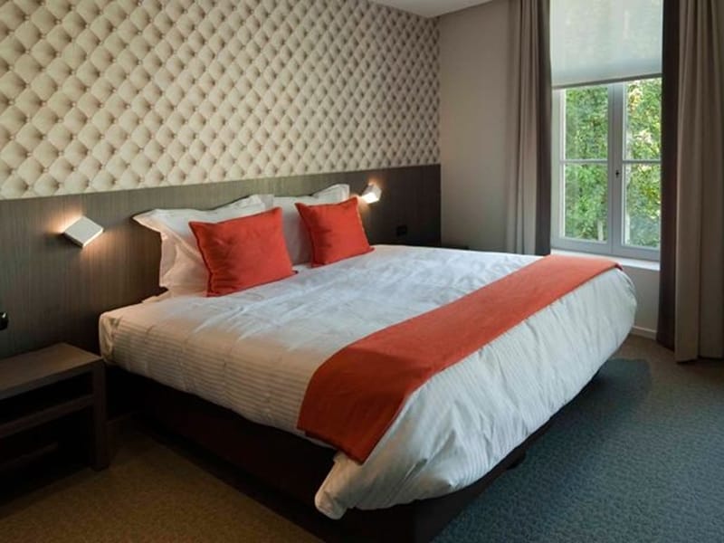 Hotel Square Bedroom