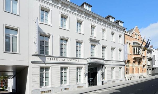 Hotel Messeyne outside