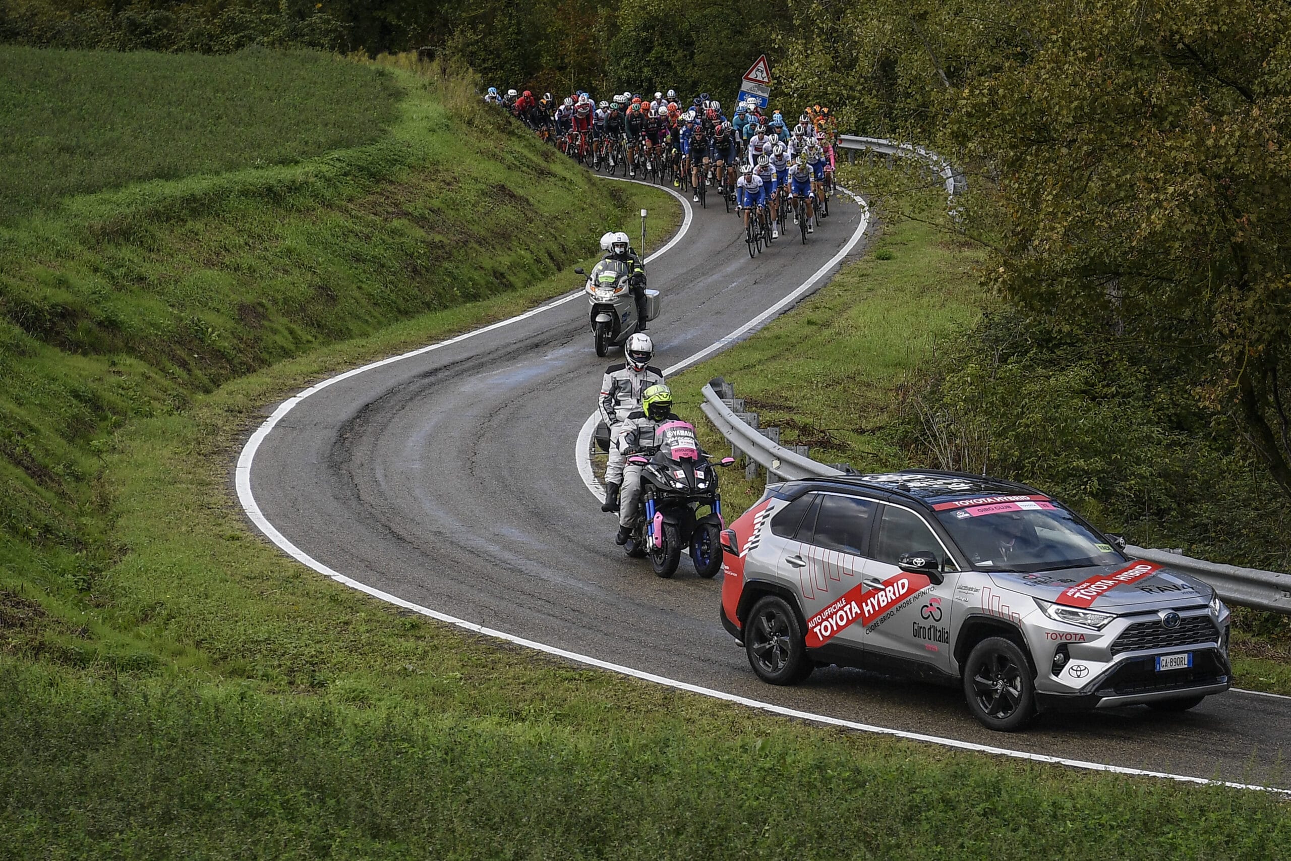 Milano Torino snaking around tricky hairpins on the course
