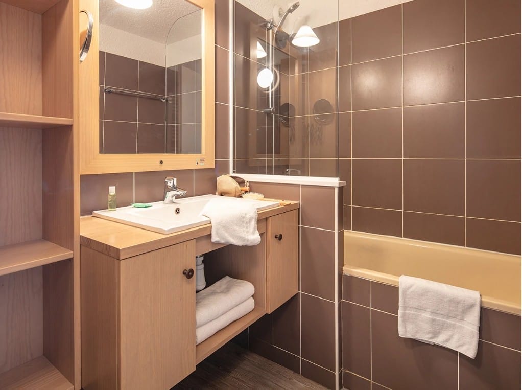 SALLE DE BAINS_www.pierreetvacances